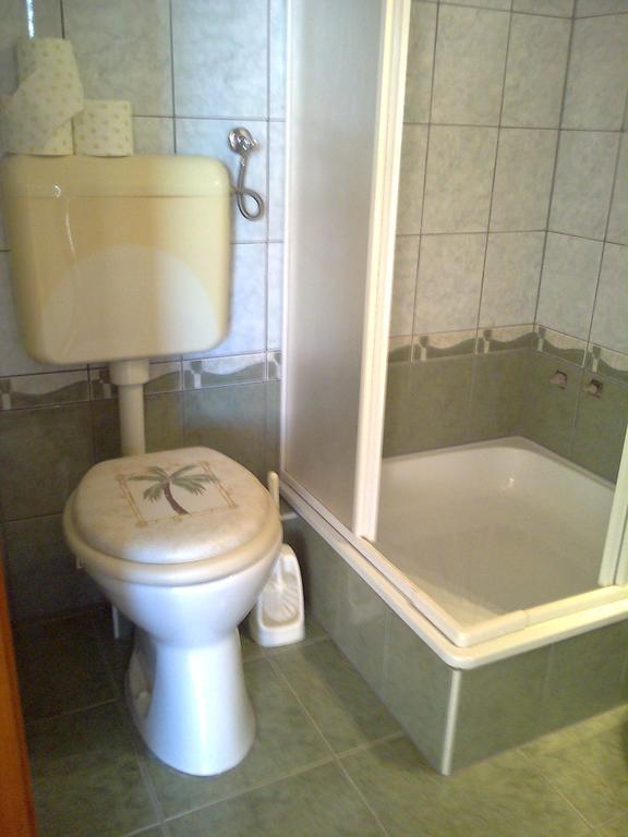 Marina-Buek Apartmanhaz Cameră foto